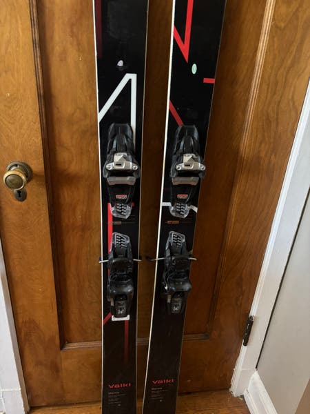 Volkl Mantra 177cm with Marker Squire GripWalk Bindings