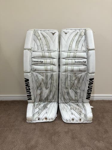 34" Vaughn Velocity V5 Goalie Leg Pads (Used)