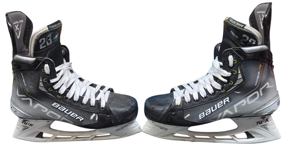 BAUER VAPOR HYPERLITE HOCKEY SKATES PRO STOCK 10 D USED NHL (16073)
