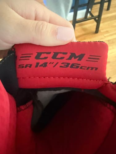 CCM Gloves 14" (Used)