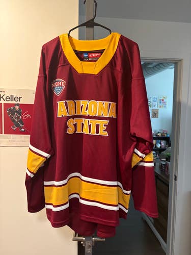 Men's Arizona State NCAA Hockey Jersey (Used) - CCM Size XL *NWT*