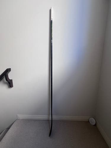 Warrior Covert QR6 Pro Hockey Stick - Pro Stock - Olli Maatta