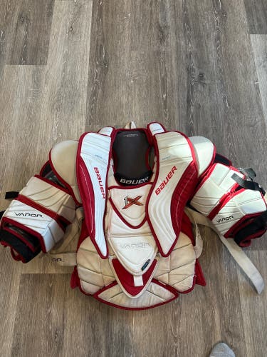 Medium Bauer Goalie Chest Protector (Used)