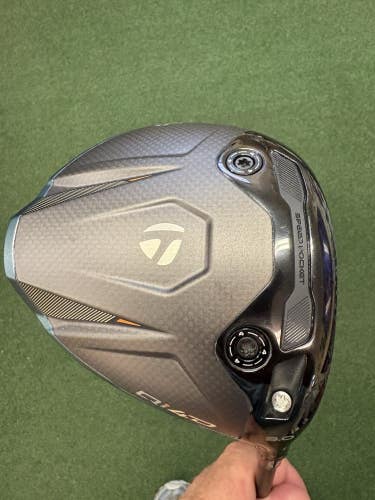 New Taylor Made Qi4D 9 Deg Core Model W/ Reax Blue 6O Gram Stiff Flex