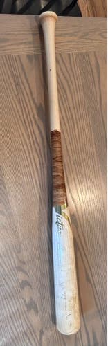 2026 Victus V-Cut Bat (-3) 29 oz 32" (Used)