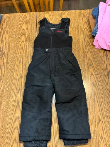 Black Unisex Youth XXS Ski Pants (Used)