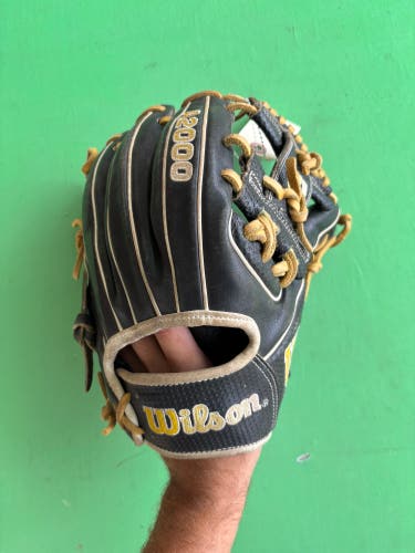 Black Wilson A2000 RH Infield Baseball Glove 11.5"