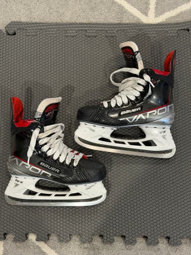 2024 Bauer Vapor X-Lite Hockey Skates Size 5 (Used) - Excellent Condition