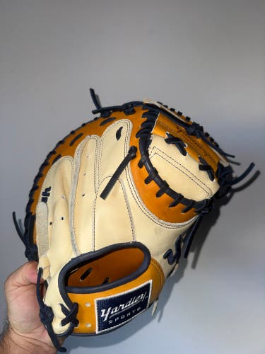 Yardley Y2 Maven steer 33.5 inch catchers mitt baseball glove used