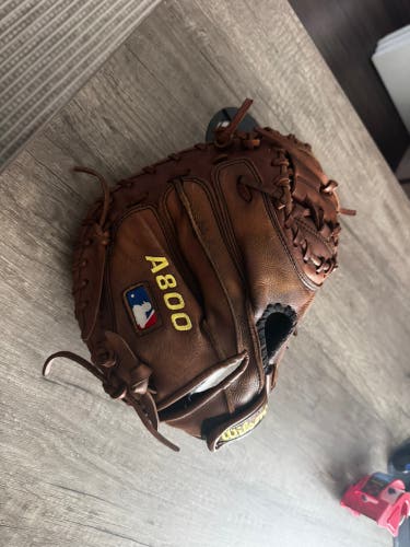 Wilson A800 RH Catcher's Glove 32" (Used)