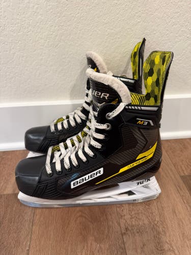 2022 Bauer Supreme M3 Hockey Skates Regular Width 9 (Used)