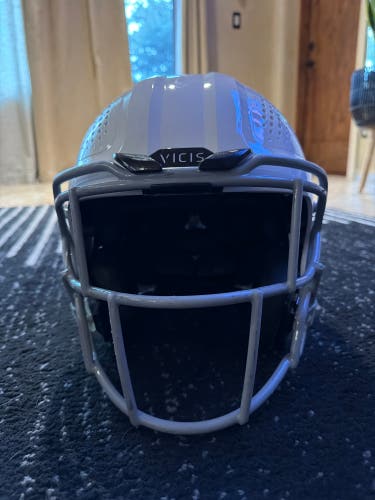 White Youth Large Vicis ZERO2 Helmet (Used)