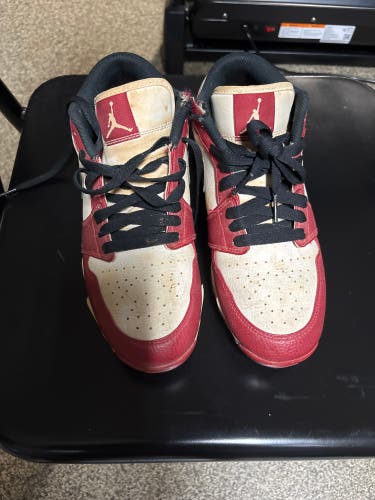 Red Kid's 6Y (Big Kids / Youth) Nike Air Jordan Molded Cleats (Used)