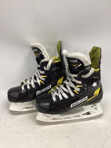 Used Bauer SUPREME M4 SKATES Junior Hockey Skate Junior 02.5 11851-S000054126