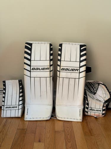 Small Bauer Vapor Hyperlite 2 Goalie Leg Pads (Used)