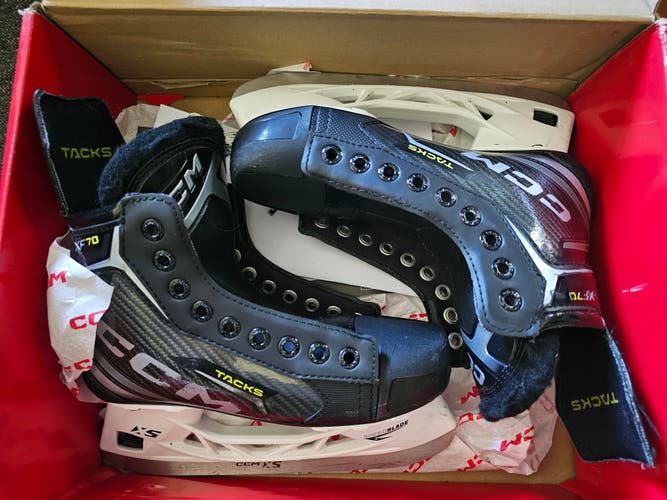 CCM Tacks XF Hockey Skates Wide Width Size 3 (Used)
