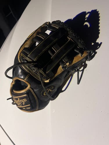 2022 Rawlings Heart of the Hide R2G RH Outfield Baseball Glove 12.75" (Used)