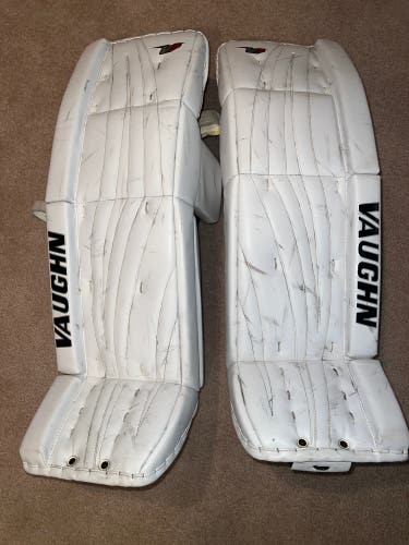 36" Vaughn Velocity V7 Goalie Leg Pads (Used)