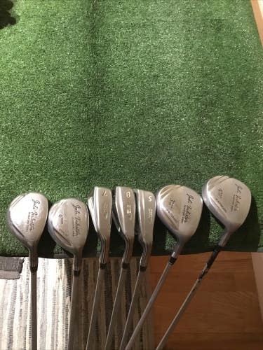 Tiger Shark Ladies Julie Inkster Set 3-4 Woods 5H, 6H, 7i, 8i, SW No 9i Graphite