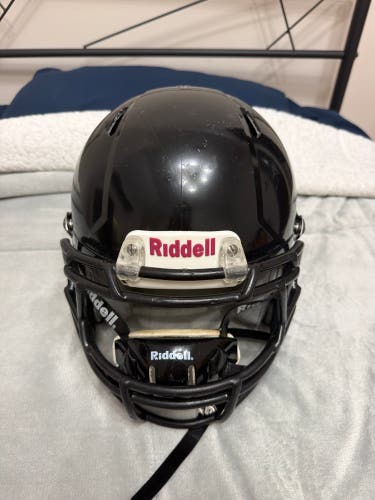Black Youth Medium Riddell Speed Helmet (Used)