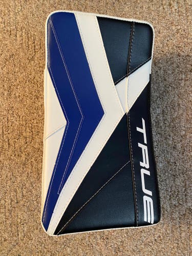 True Catalyst 7x3 Senior Full Right Glove and Blocker (New)