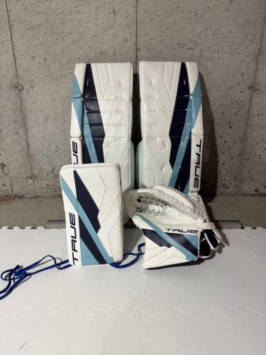 32" True Regular Goalie Full Set (Used)