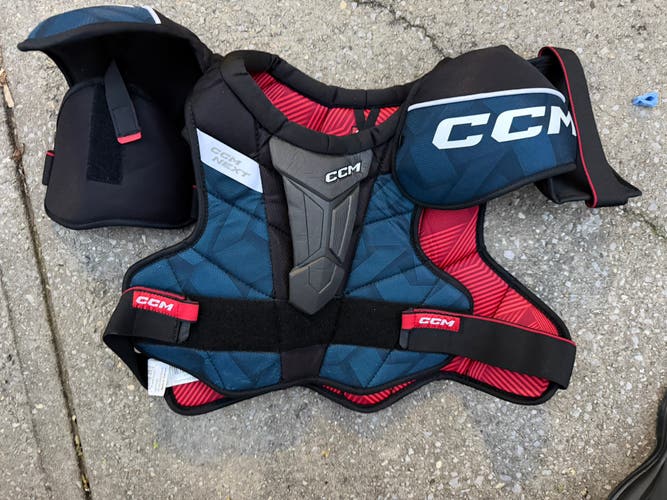 Large Youth CCM Next Shoulder Pads (New)