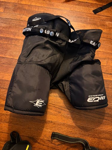 Youth Large Easton Synergy EQ10 Hockey Pants (Used)