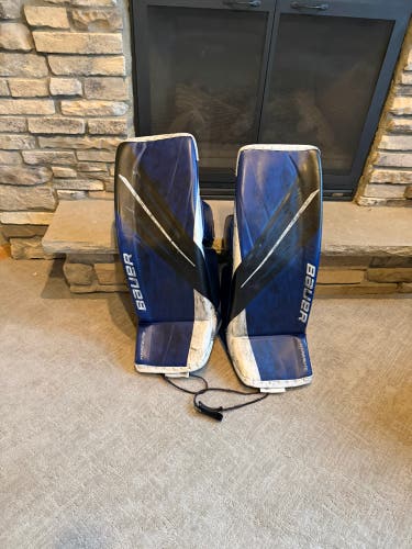 Small Bauer Vapor Hyperlite 2 Goalie Leg Pads Pro Stock (Used)