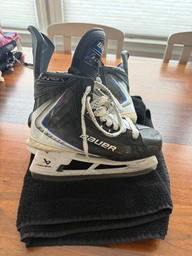 Bauer Vapor Flylite Hockey Skates 6.5 (Used)