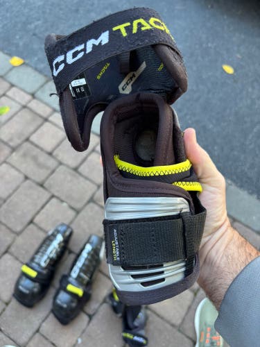 Junior CCM Tacks 11" Shin Pads (Used) and elbow pads