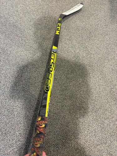 CCM JetSpeed Hockey Stick Right Handed P28 10 Flex (Used)