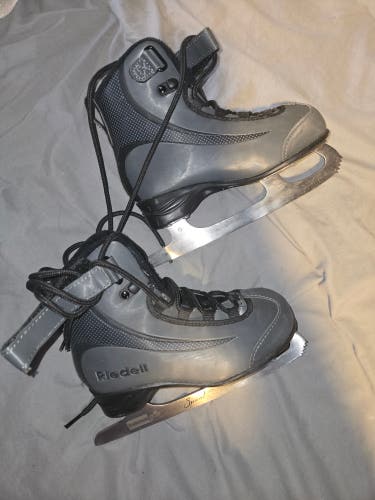 Figure Skates Junior 13 (Used)