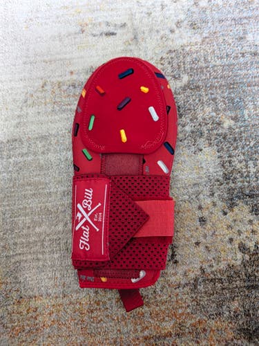 Flat Bill Red w/Sprinkles Sliding Mitt