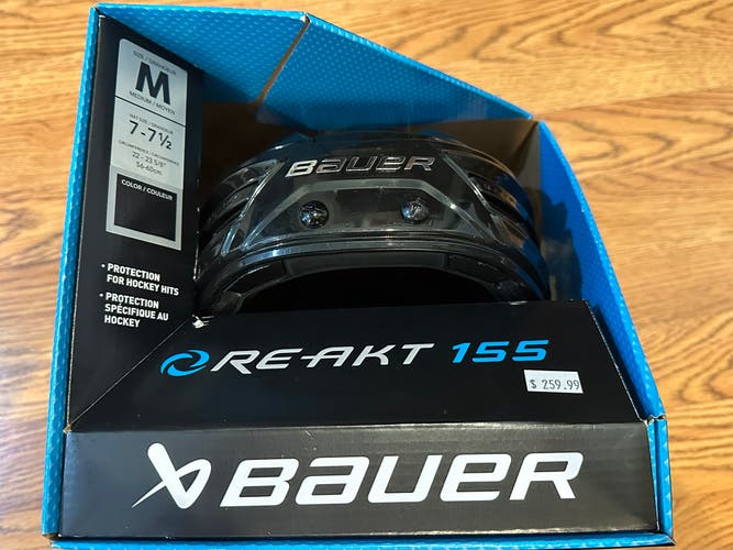 Medium Bauer Re-Akt 155 Helmet (Used)