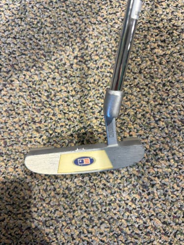 US Kids Golf Longleaf UltraLight Putter Right Handed | 39-42" (Used)
