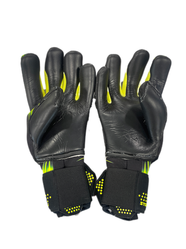Used New Exoshield Silencer Menace 11 Soccer Goalie Gloves 11735-s000332998