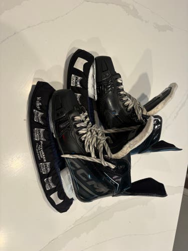 2023 CCM JetSpeed FT675 Hockey Skates 9.5 (Used)