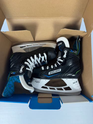 New Junior Bauer XLP Hockey Skates