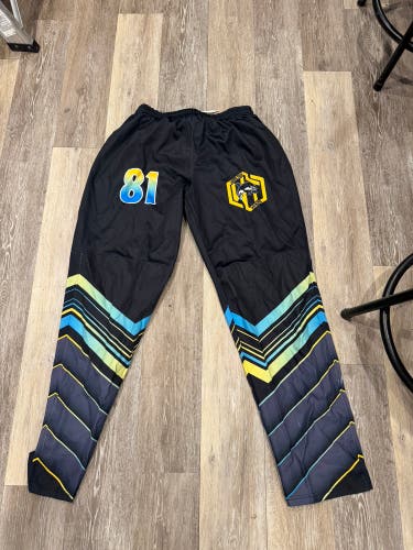Large Inline Pants (New)
