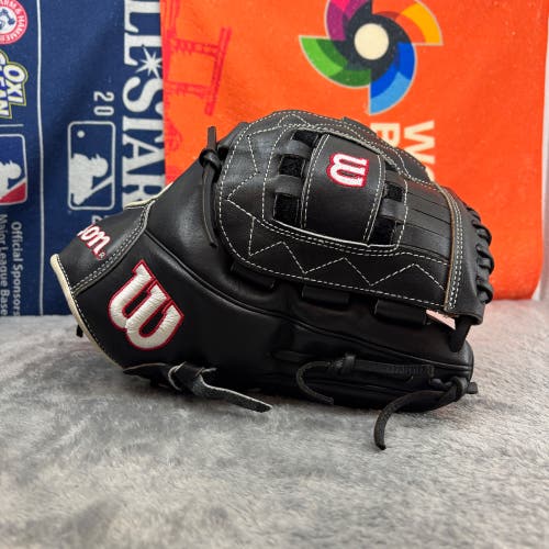 Wilson A2000 ASO RHT Baseball Glove 12" (Used)
