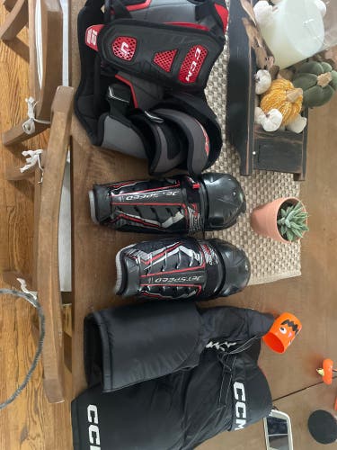 Large Junior CCM Next Shoulder Pads (Used)