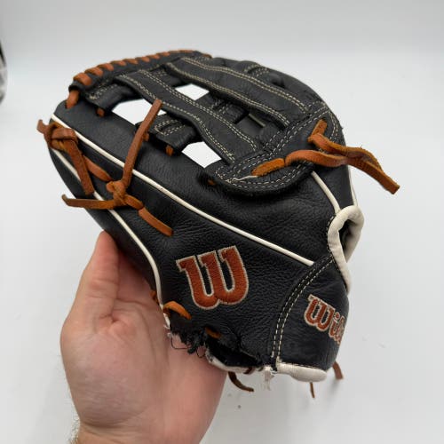 Wilson A550 12” Lefty Infield Baseball Glove NEEDS REPAIRED