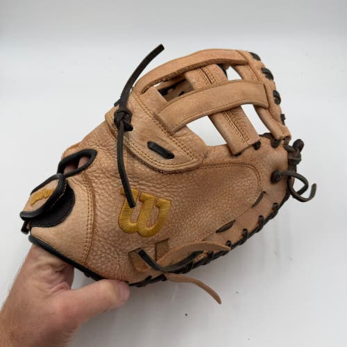 Wilson A950 34” Fastpitch Softball Catchers Mitt Baseball Glove NEEDS REPAIRED
