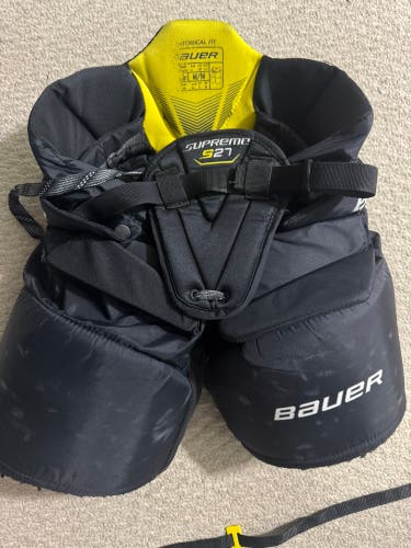 Junior Medium Bauer Supreme S27 Hockey Goalie Pants (Used)