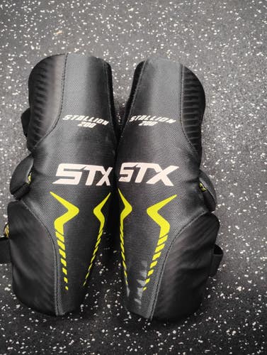 Used STX 200 STALLION Lacrosse Arm Pads/Guards Black LG 11849-S000045338