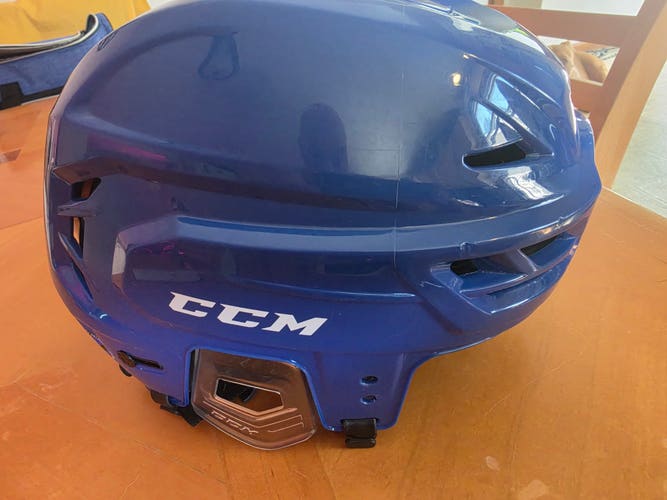 CCM 710 TACKS Royal Blue size Large