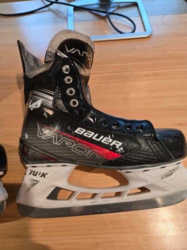 Bauer Vapor 3X Hockey Skates Regular Width 7 (Used)