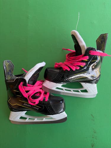 Bauer Supreme M40 Youth Hockey Skates | Regular Width | Size 12