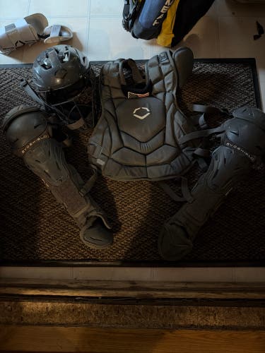 Gray EvoShield Catcher's Set (Used)